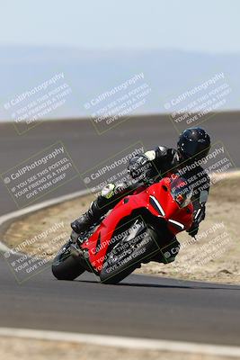 media/Jun-07-2025-TrackDaz (Sat) [[4413525952]]/A Group/12pm (Turn 2)/